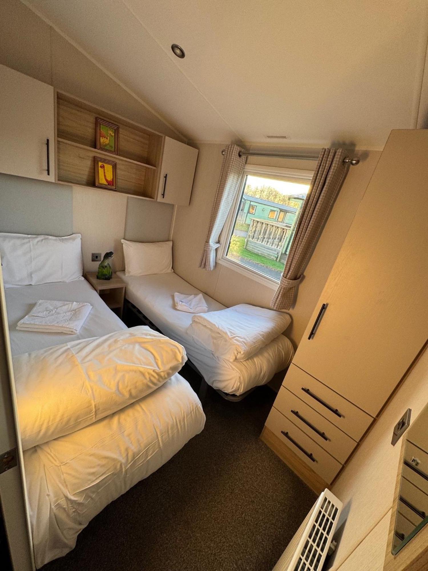 Gulliver'S Valley, M1, Jct 31 Rotherham Bagian luar foto